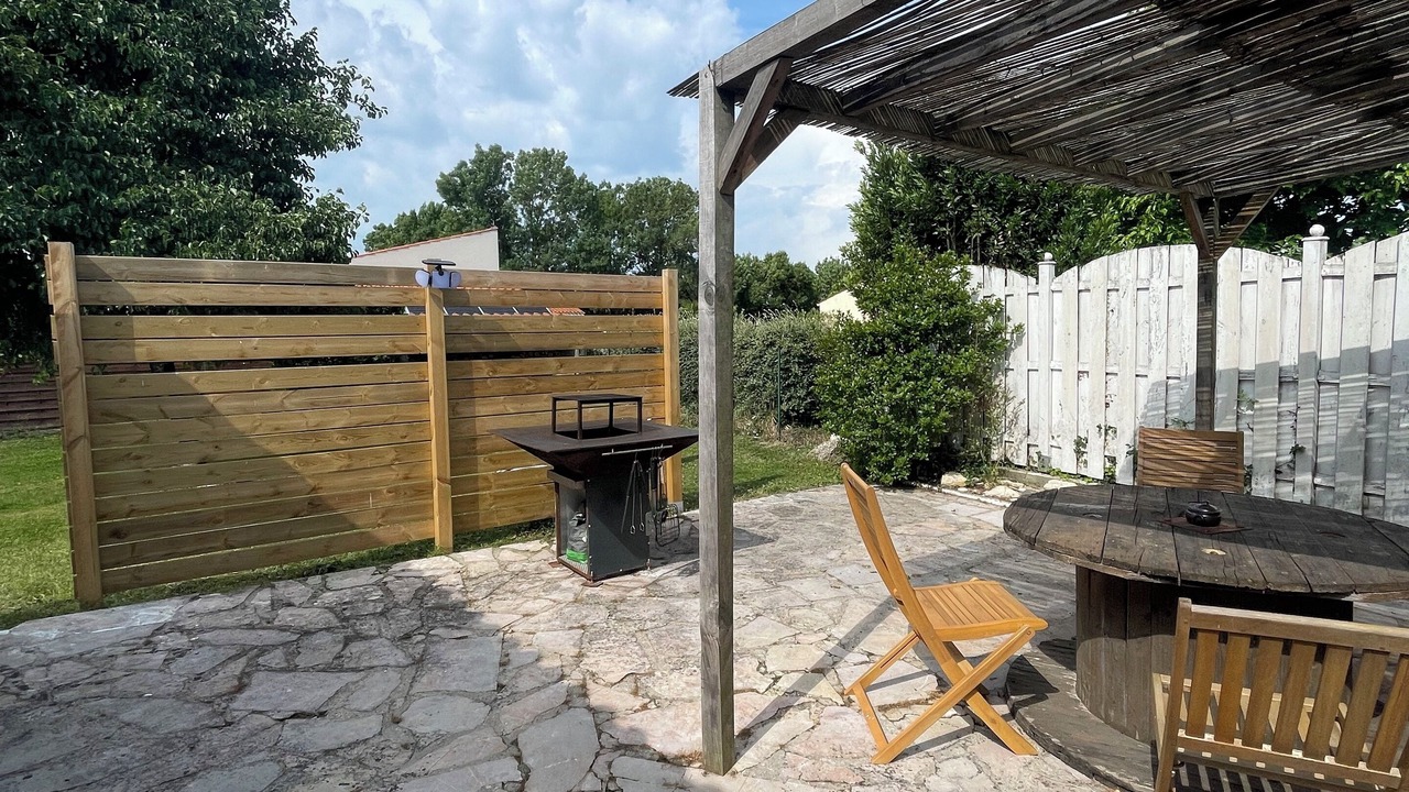 Photo of Outdoor in Grues