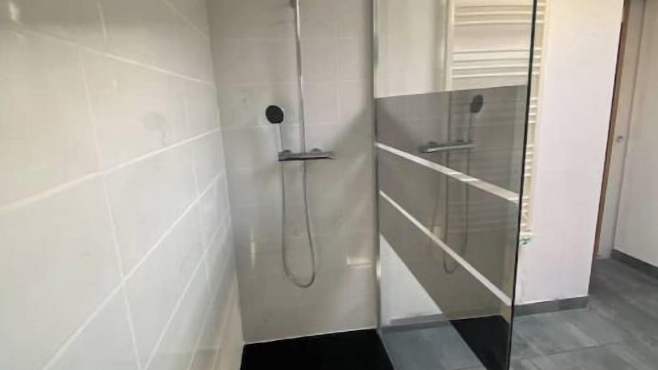 Photo of Bathroom in Grues