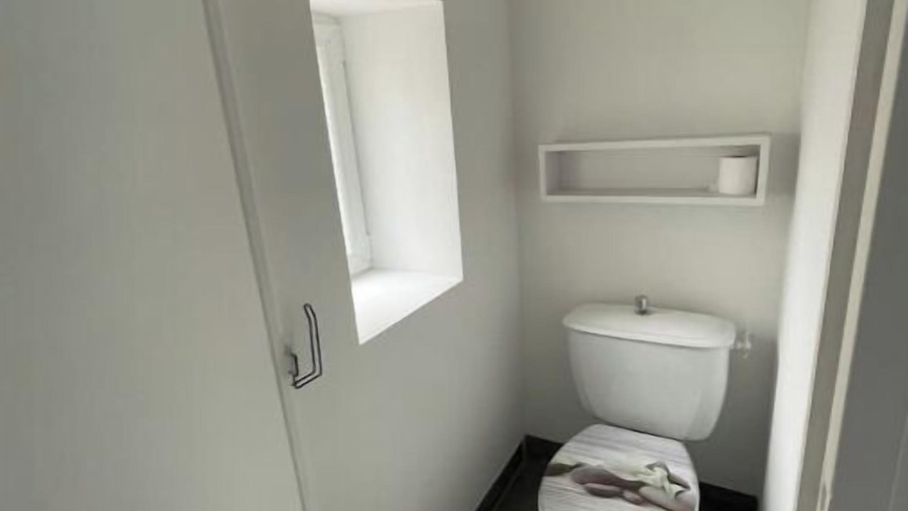 Photo of Bathroom in Grues