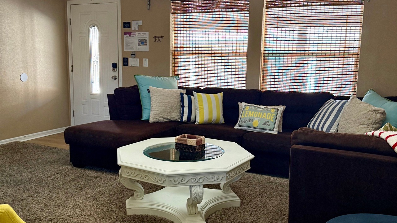 Photo of Livingroom in Parker Strip