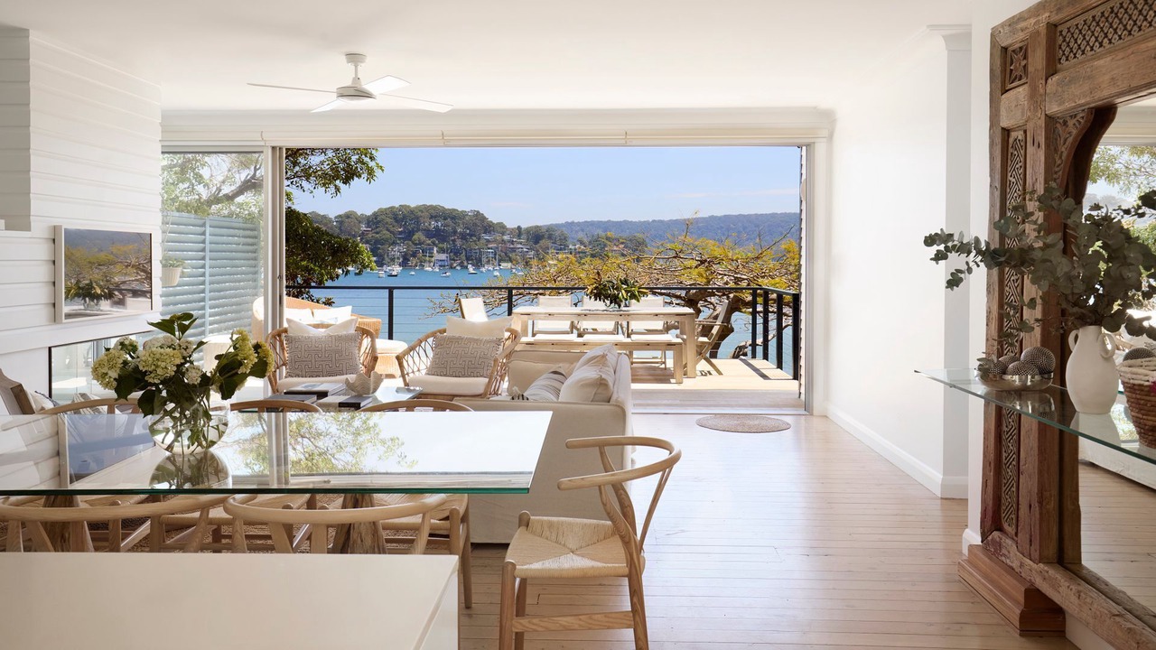 Photo of Livingroom in Whale Beach