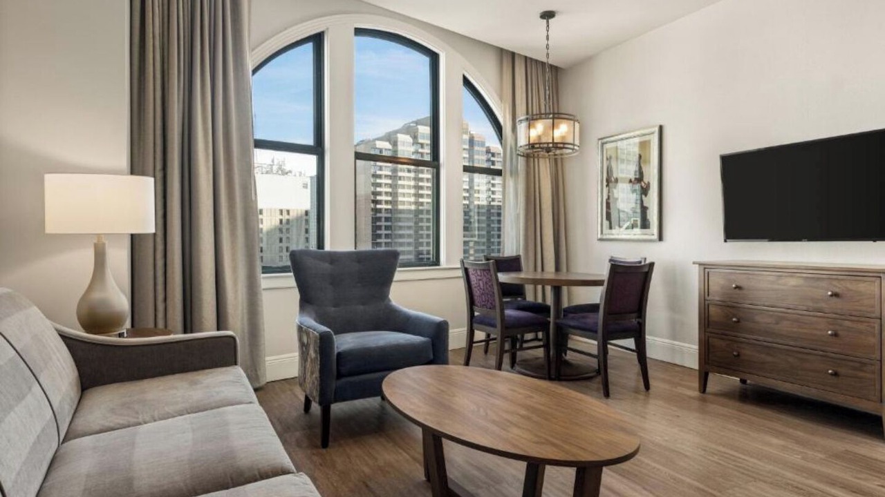 Photo of Livingroom in Central Business District