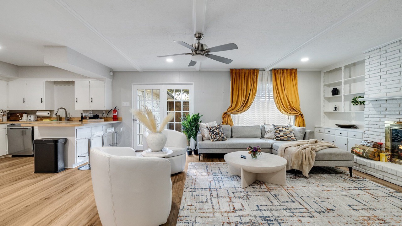 Photo of Livingroom in North Dallas