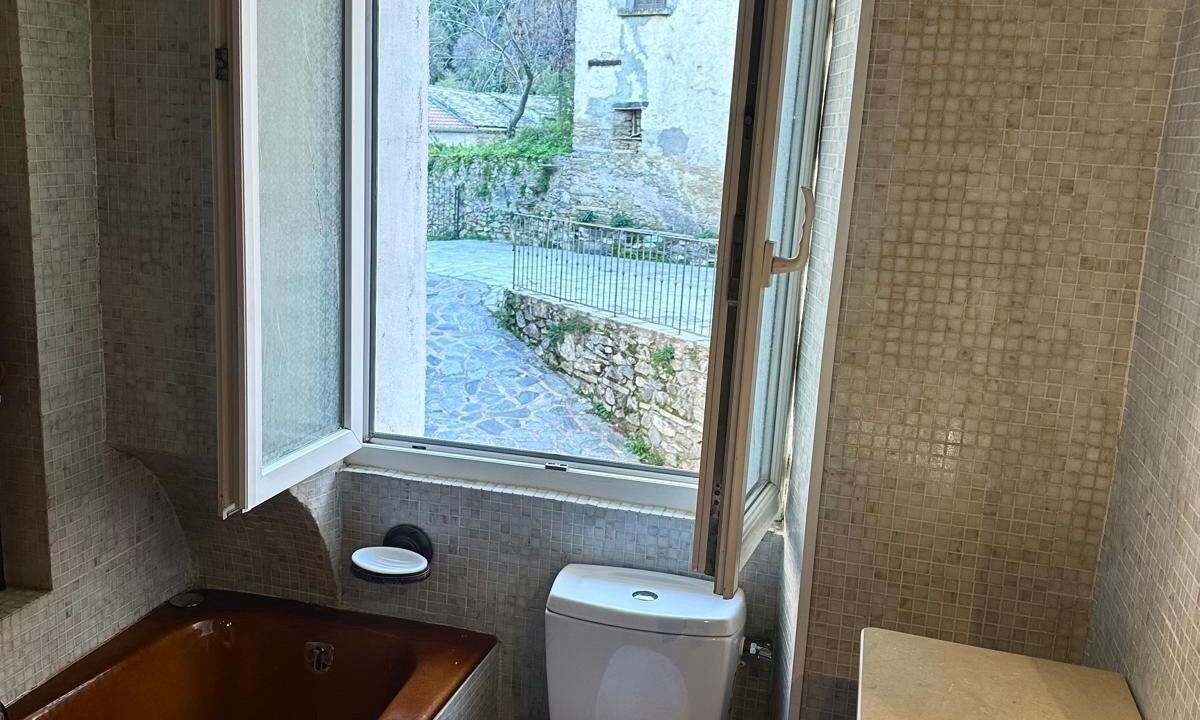 Photo of Bathroom in Cambia