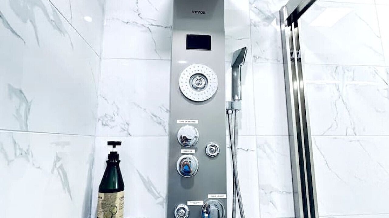 Photo of Bathroom in Graduate Hospital