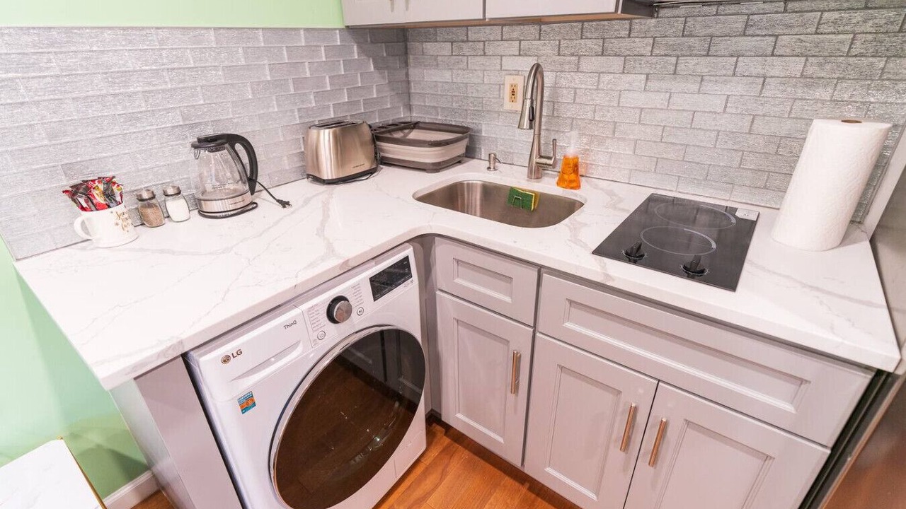 Photo of Kitchen in Graduate Hospital