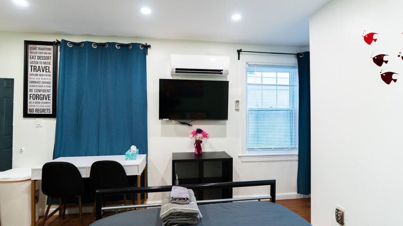 Photo of Bedroom in Graduate Hospital