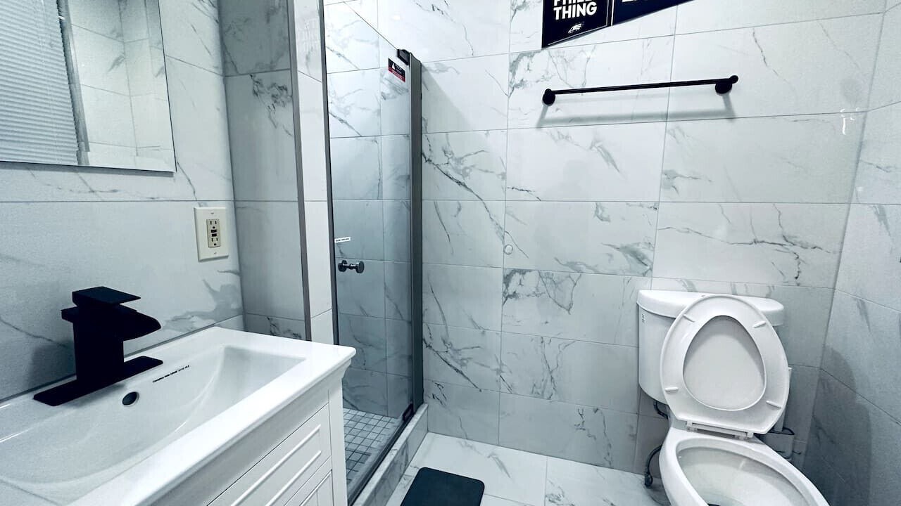 Photo of Bathroom in Graduate Hospital