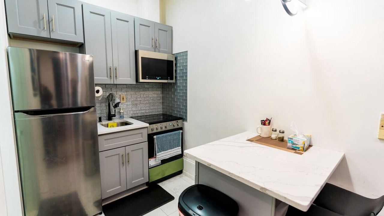 Photo of Kitchen in Graduate Hospital
