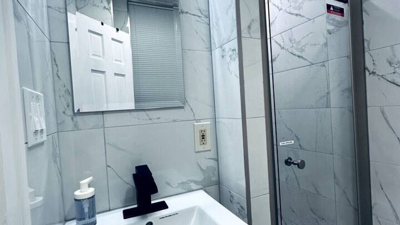 Photo of Bathroom in Graduate Hospital