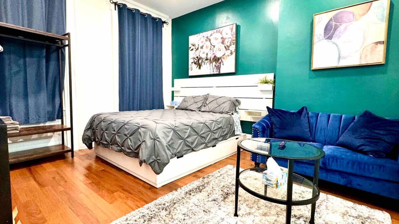Photo of Bedroom in Graduate Hospital