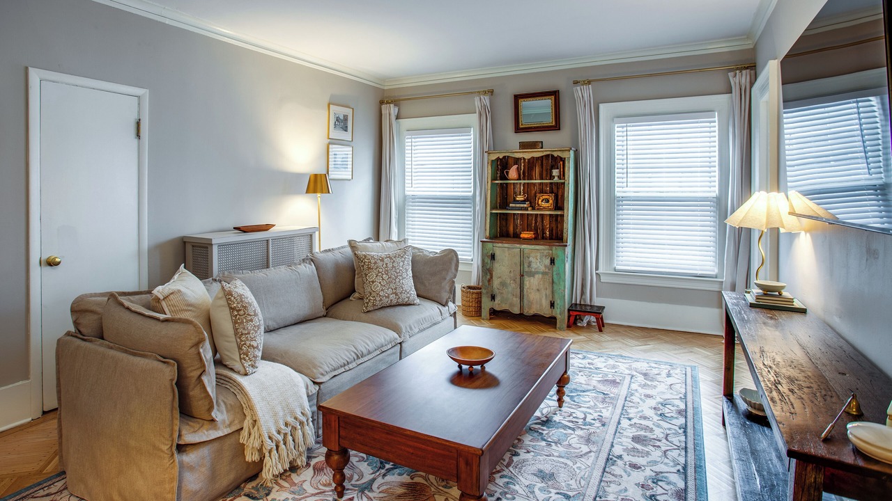 Photo of Livingroom in East Avenue