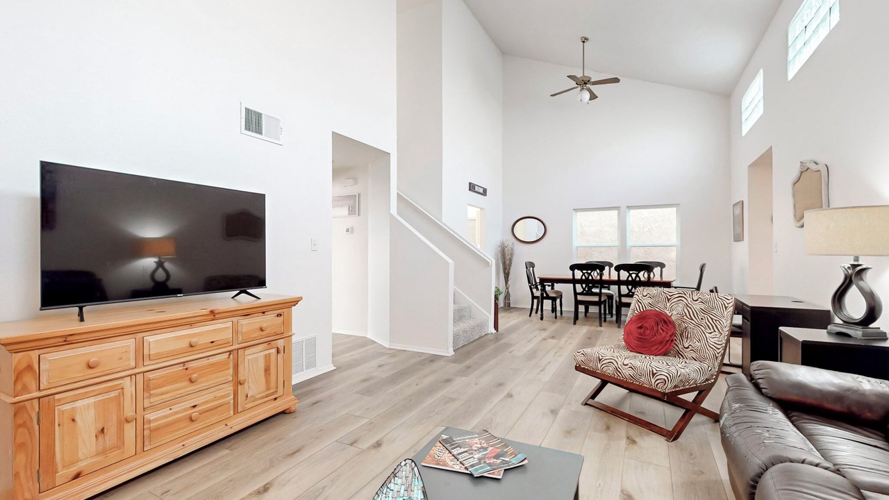 Photo of Livingroom in Northeast Heights