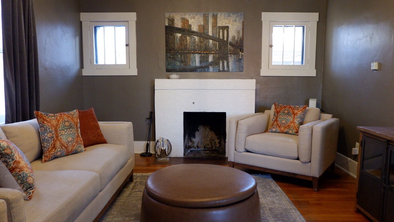 Photo of Livingroom in University Heights