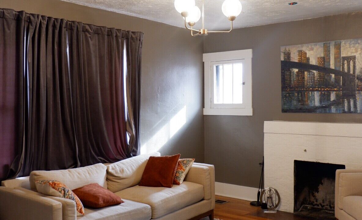 Photo of Livingroom in University Heights