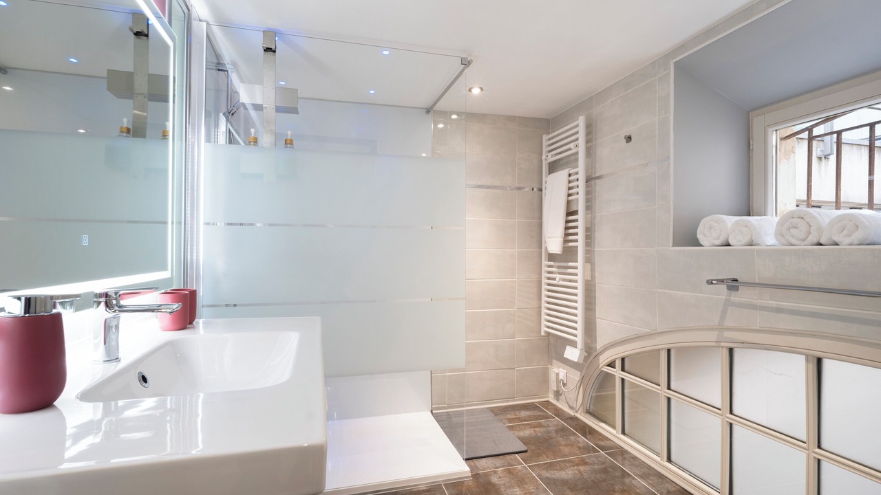 Photo of Bathroom in Saint Nicolas - Charles III - Ville vieille - Trois Maisons - Leopold