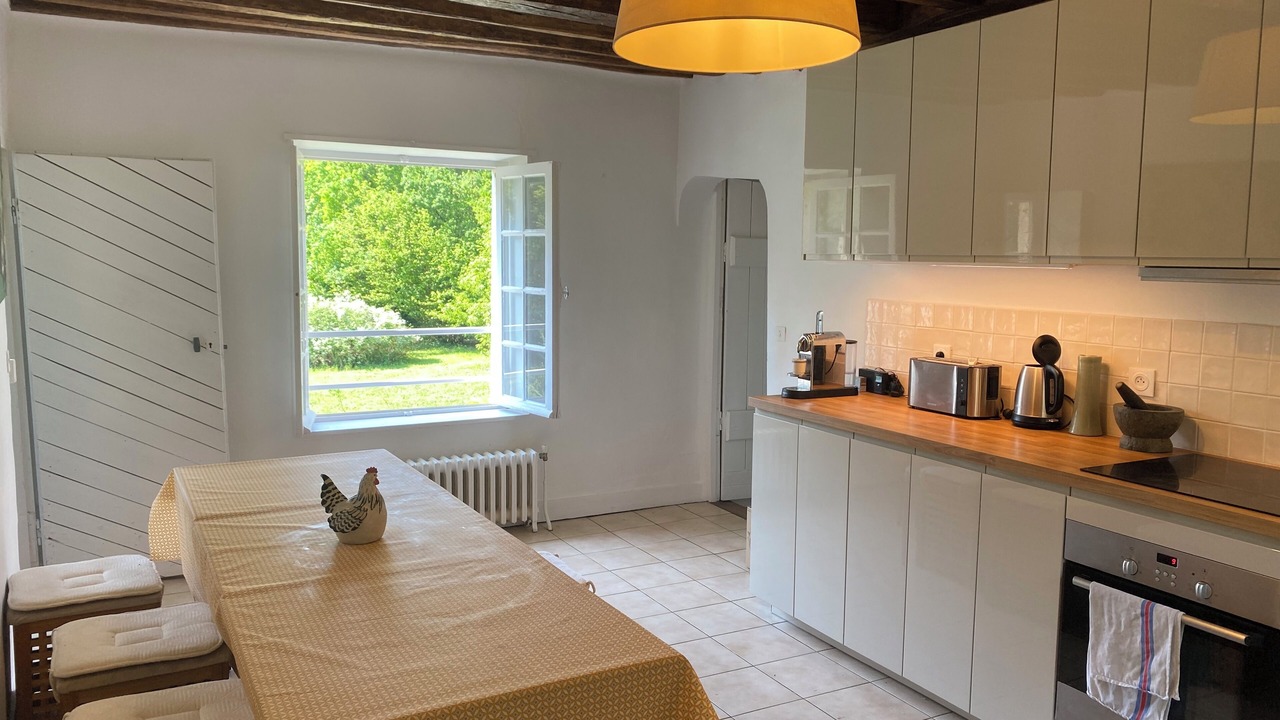 Photo of Kitchen in Dampierre-en-Yvelines