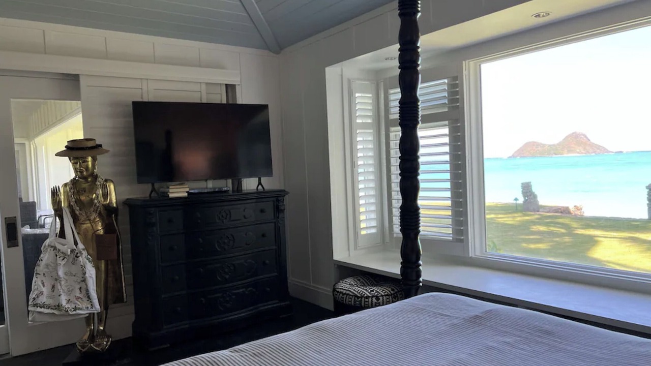 Photo of Bedroom in Lanikai