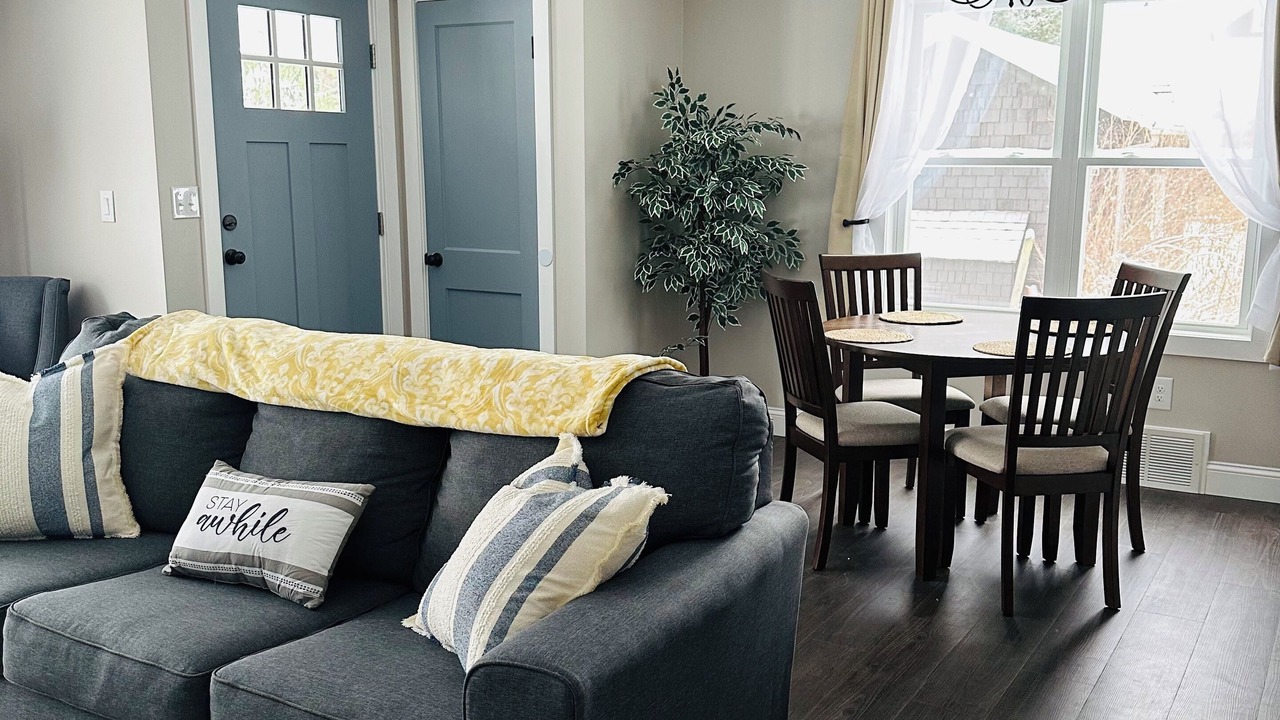 Photo of Livingroom in Sherrill