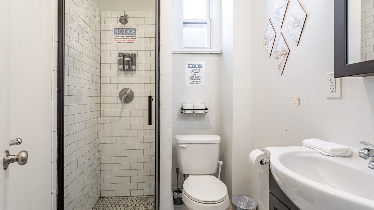 Photo of Bathroom in Constable Hook