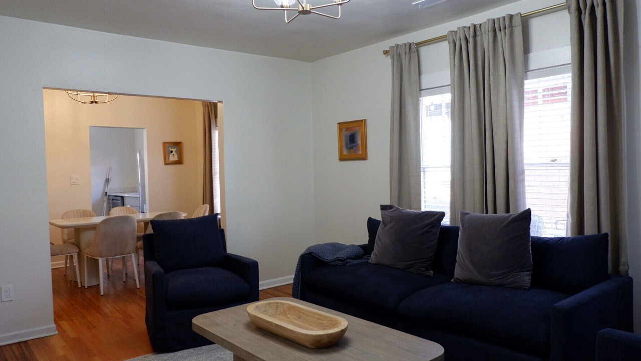 Photo of Livingroom in University Heights