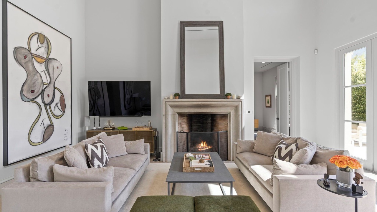 Photo of Livingroom in St. Helena