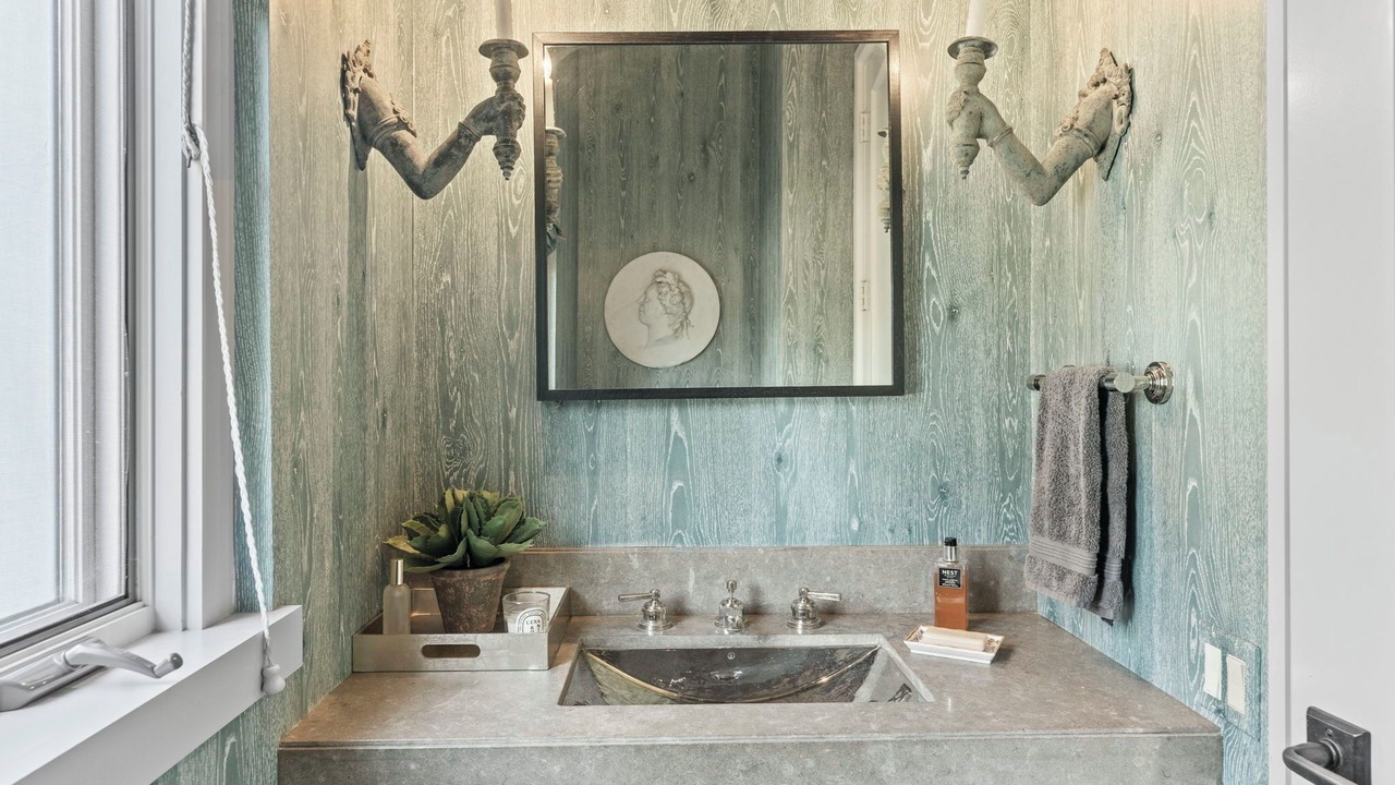 Photo of Bathroom in St. Helena