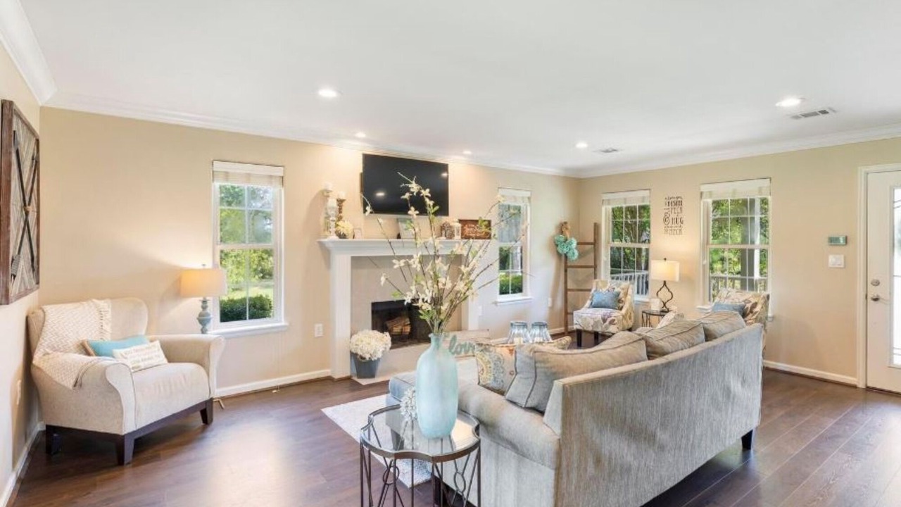 Photo of Livingroom in New Ulm