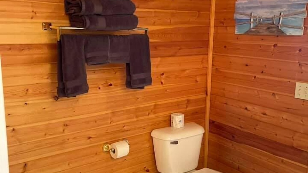 Photo of Bathroom in Alger