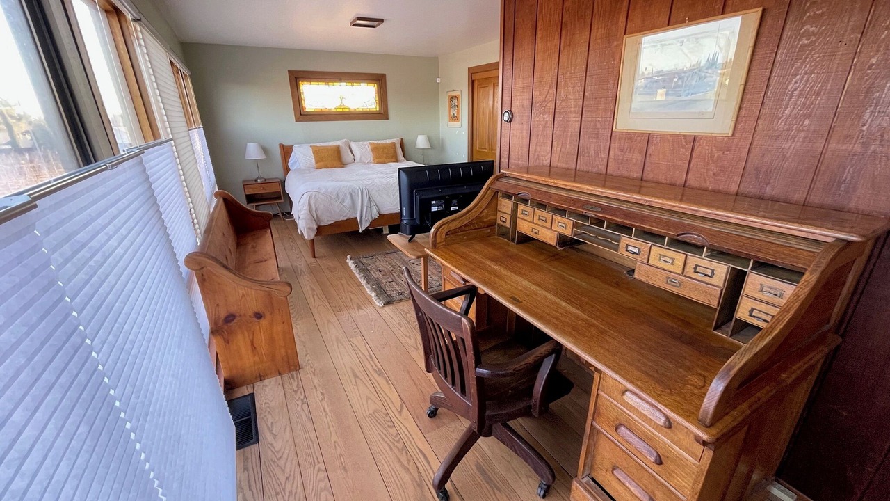 Photo of Bedroom in Oakley