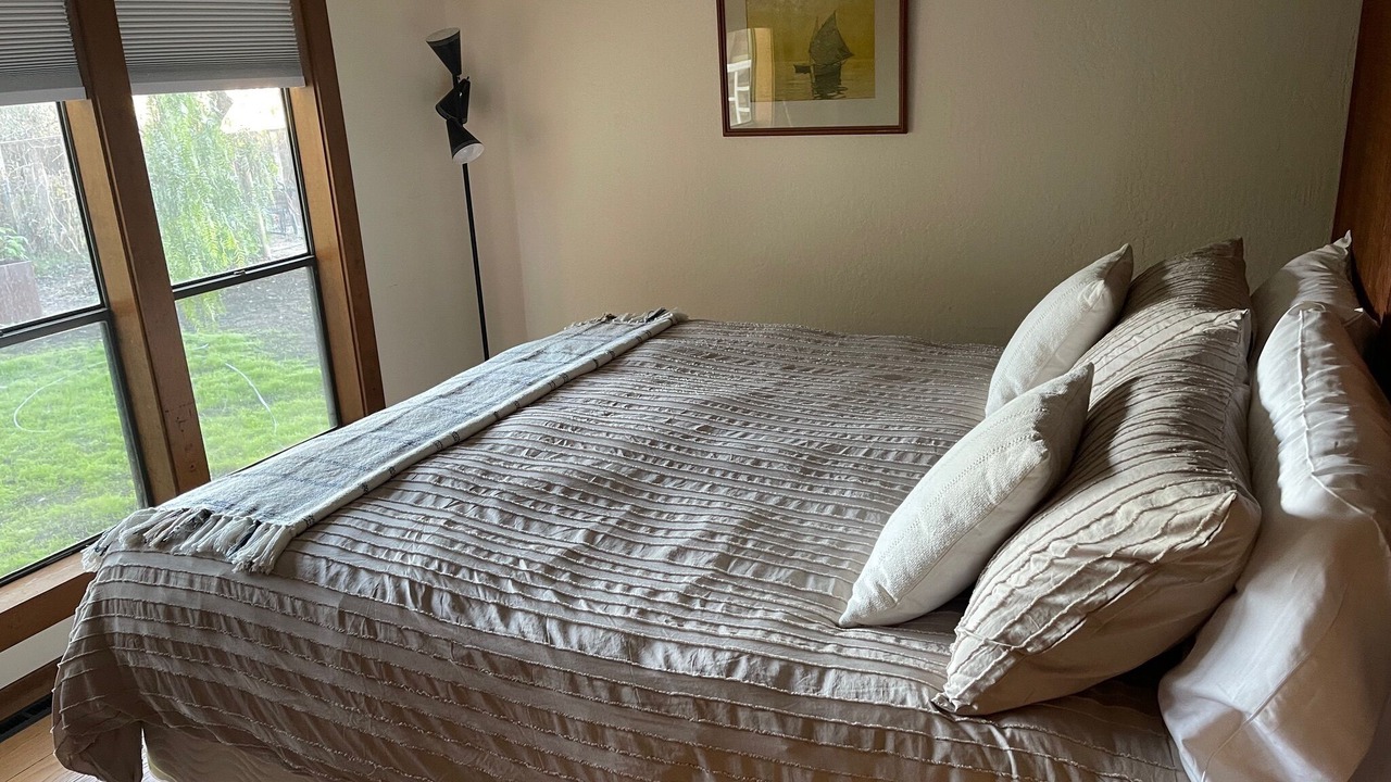 Photo of Bedroom in Oakley