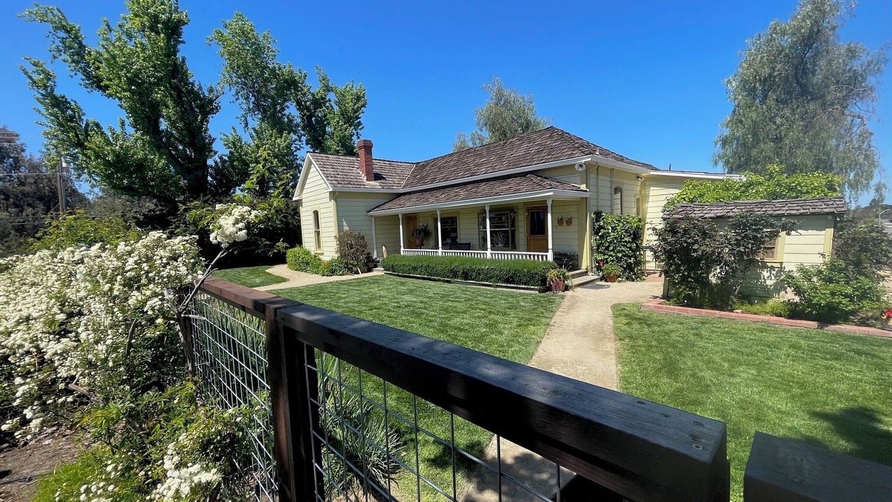 Photo of Outdoor in Oakley