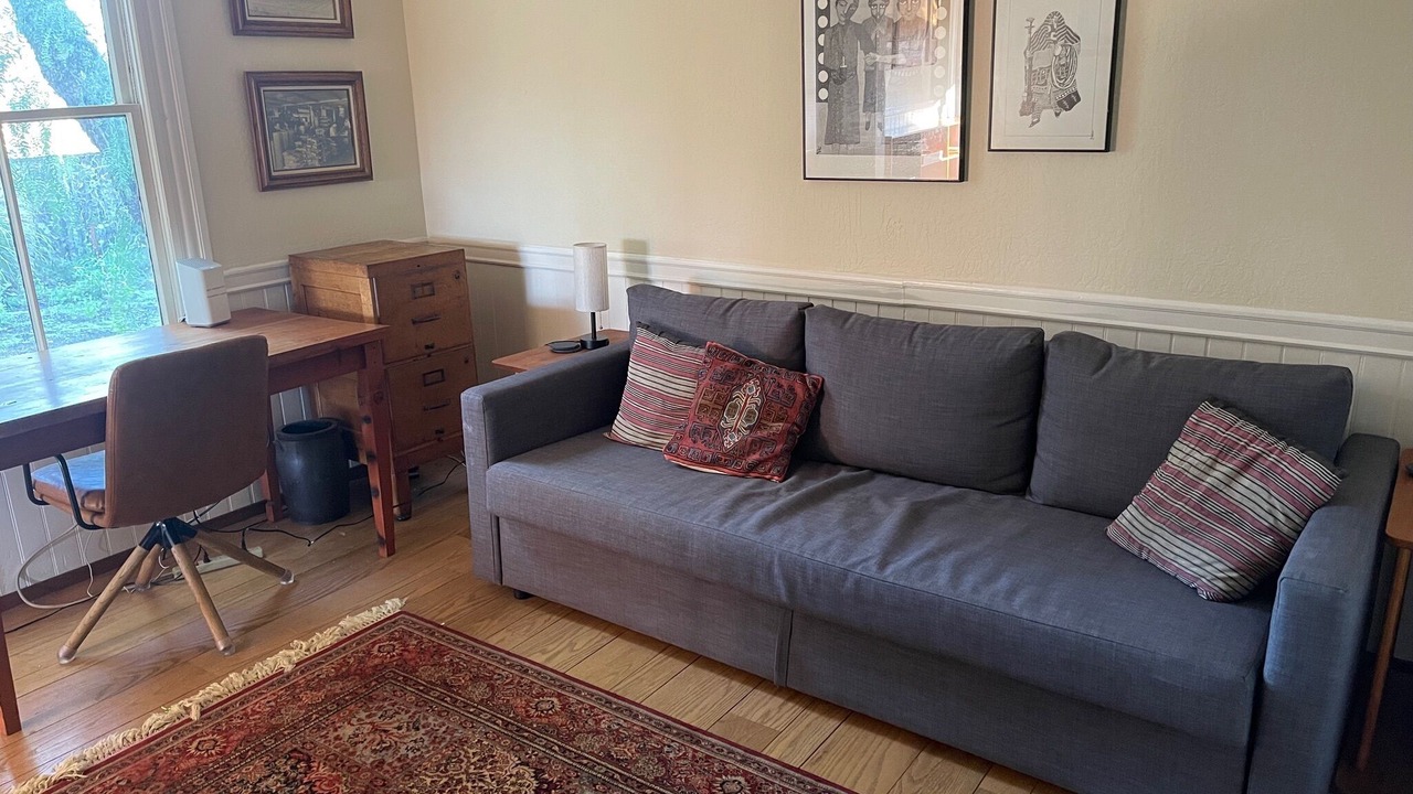 Photo of Livingroom in Oakley