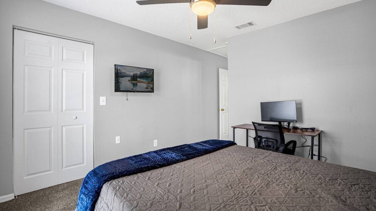 Photo of Bedroom in University