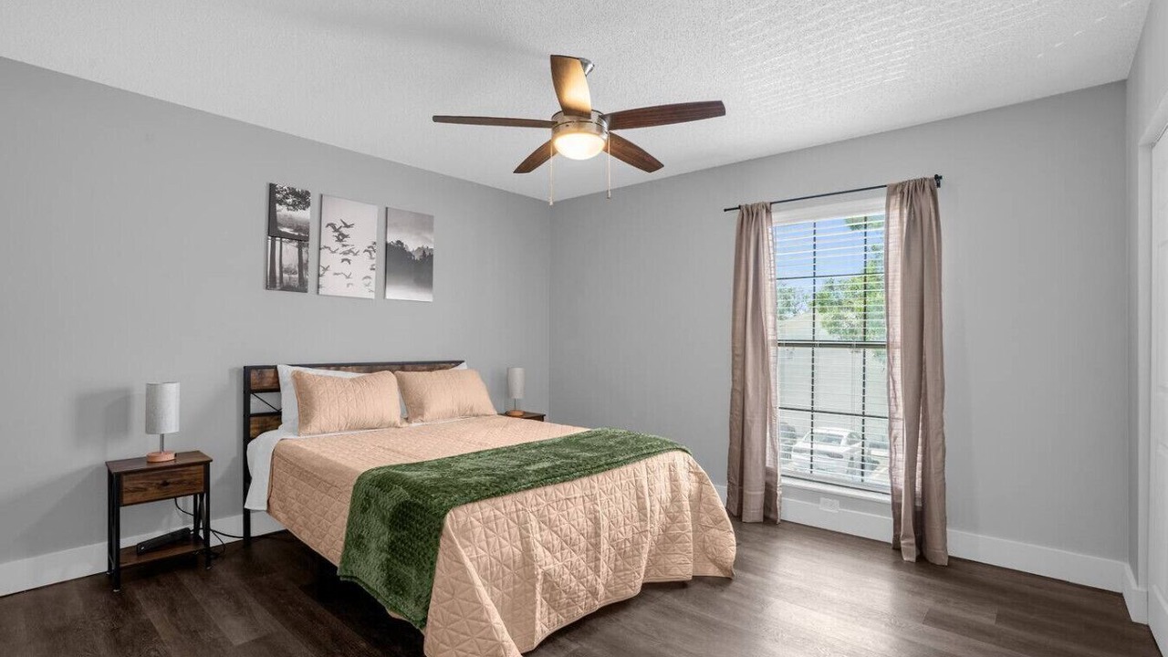 Photo of Bedroom in University