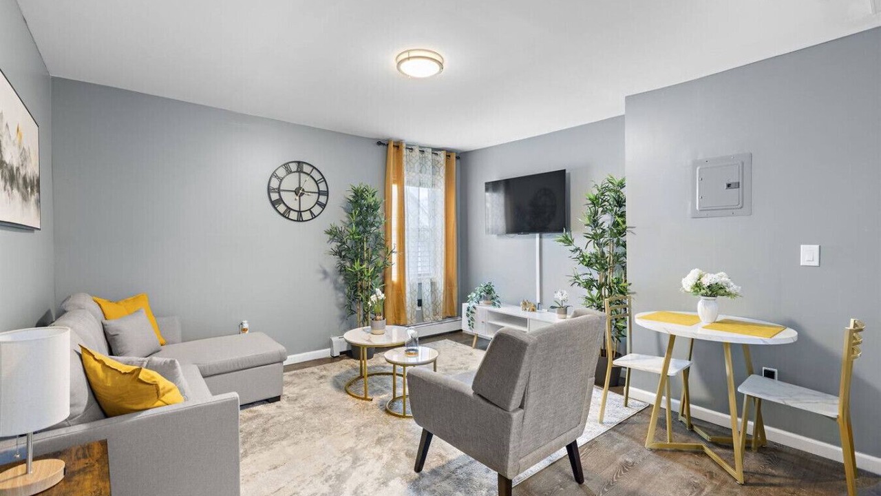 Photo of Livingroom in Ampere