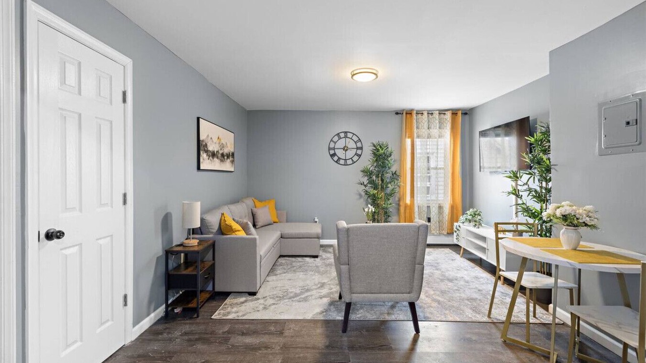 Photo of Livingroom in Ampere