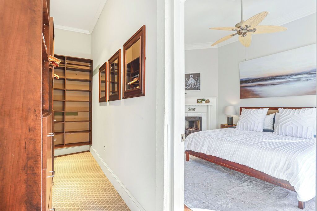 Photo of Bedroom in Metropolitan