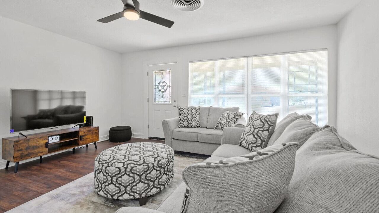 Photo of Livingroom in Wichita Falls