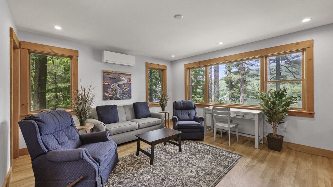 Photo of Livingroom in Monterey