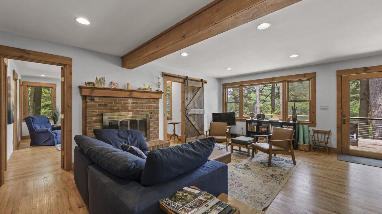 Photo of Livingroom in Monterey