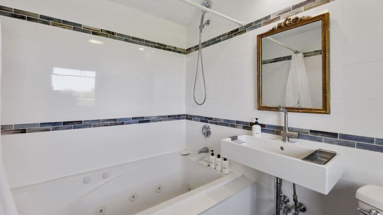 Photo of Bathroom in New Lebanon