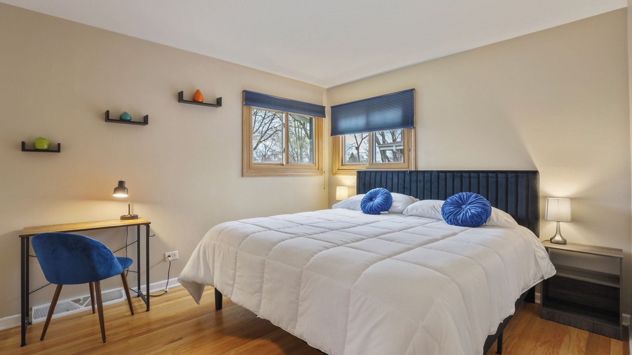 Photo of Bedroom in Arlington Heights