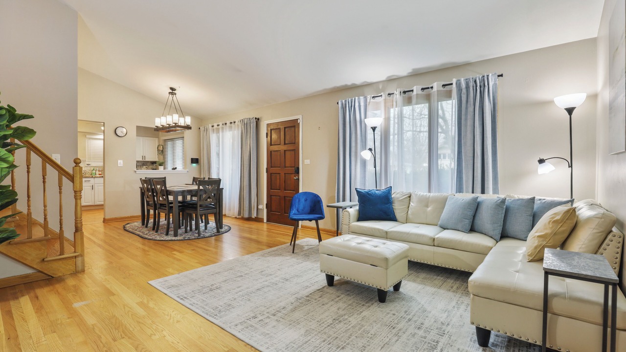 Photo of Livingroom in Arlington Heights