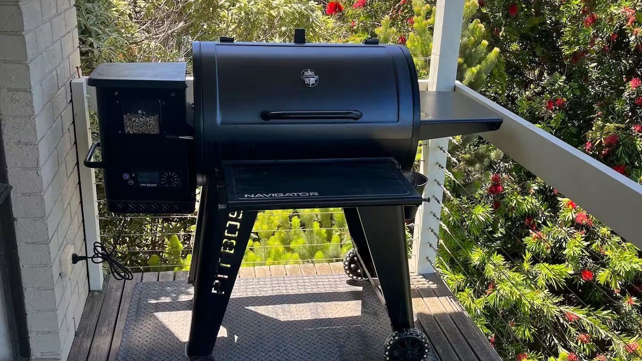 Photo of Patio Balcony in Indented Head