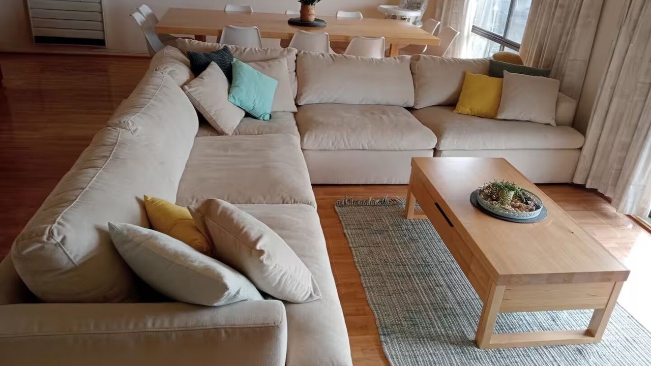 Photo of Livingroom in Indented Head