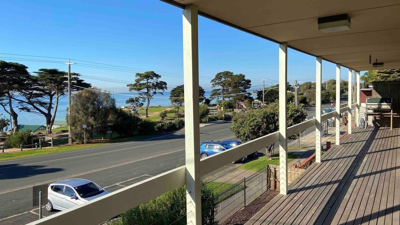 Photo of Outdoor in Indented Head