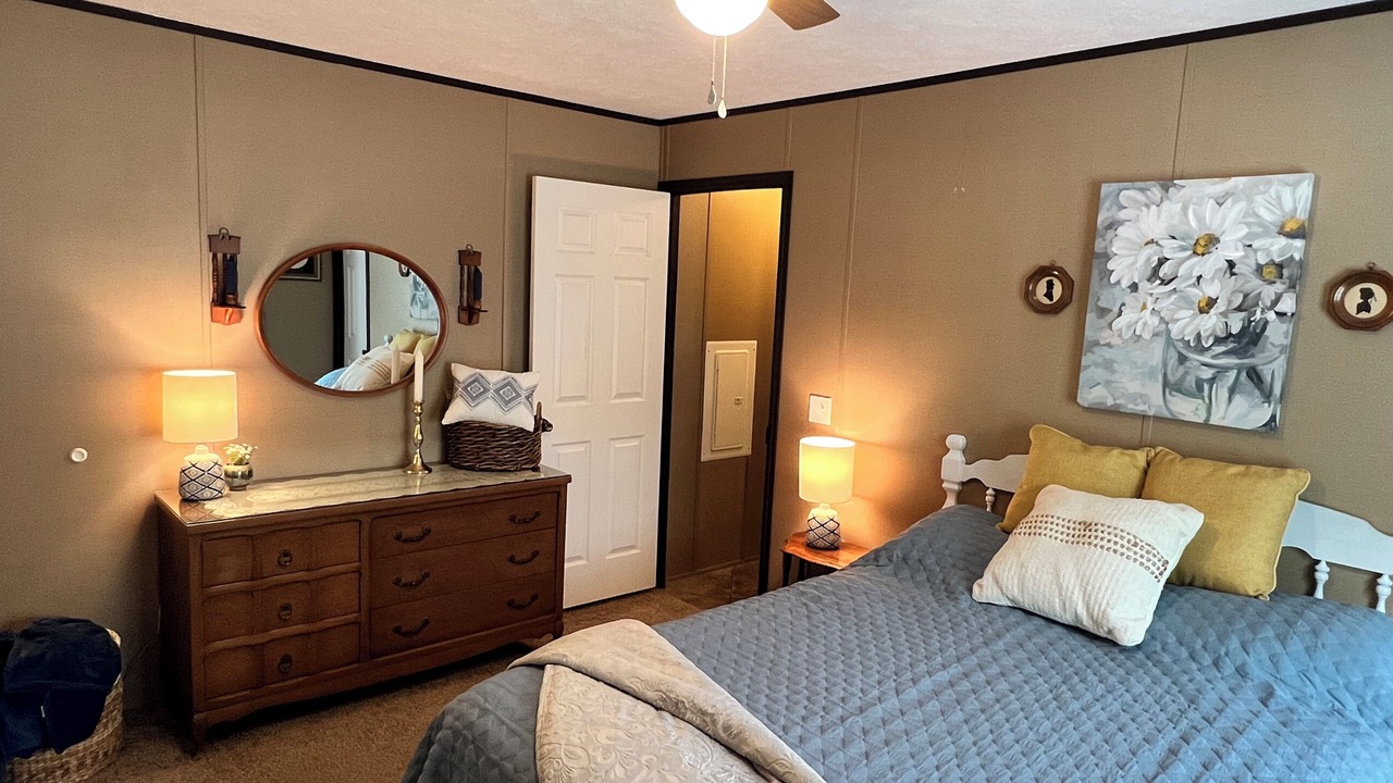 Photo of Bedroom in Ferndale