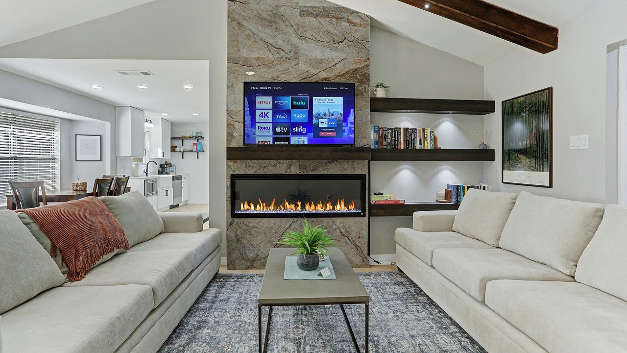 Photo of Livingroom in North Austin Civic Association