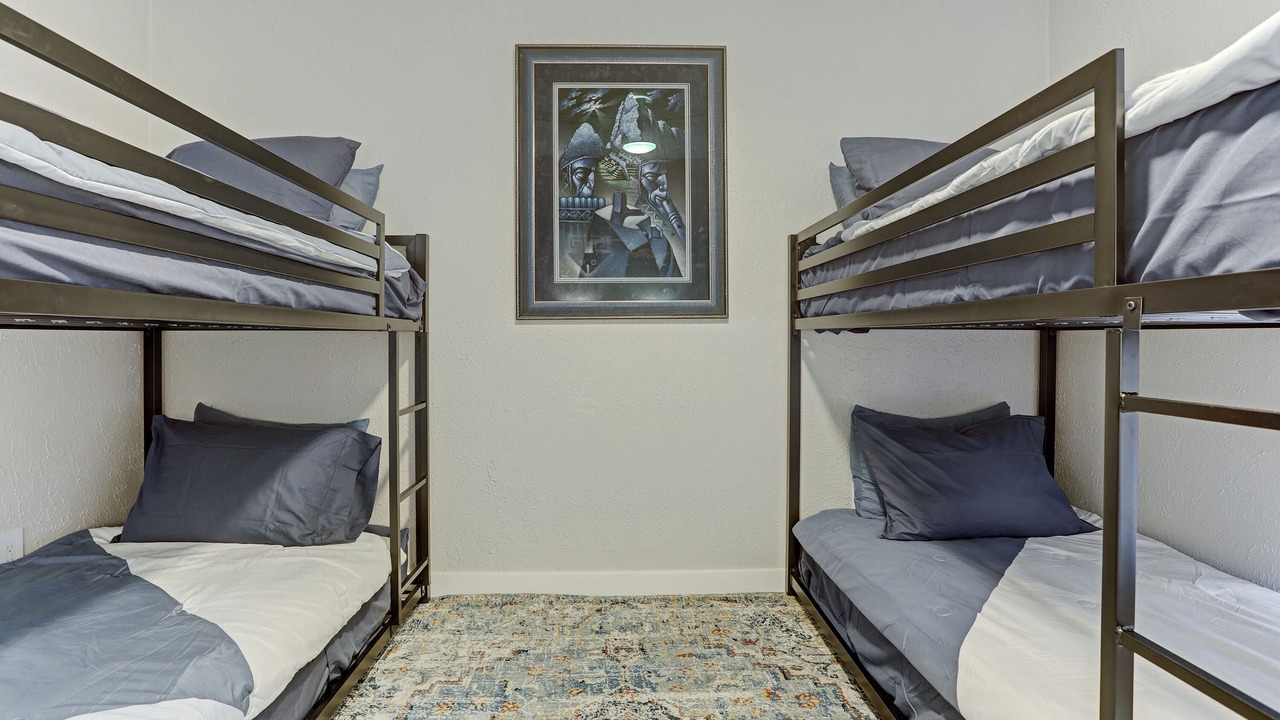 Photo of Bedroom in North Austin Civic Association